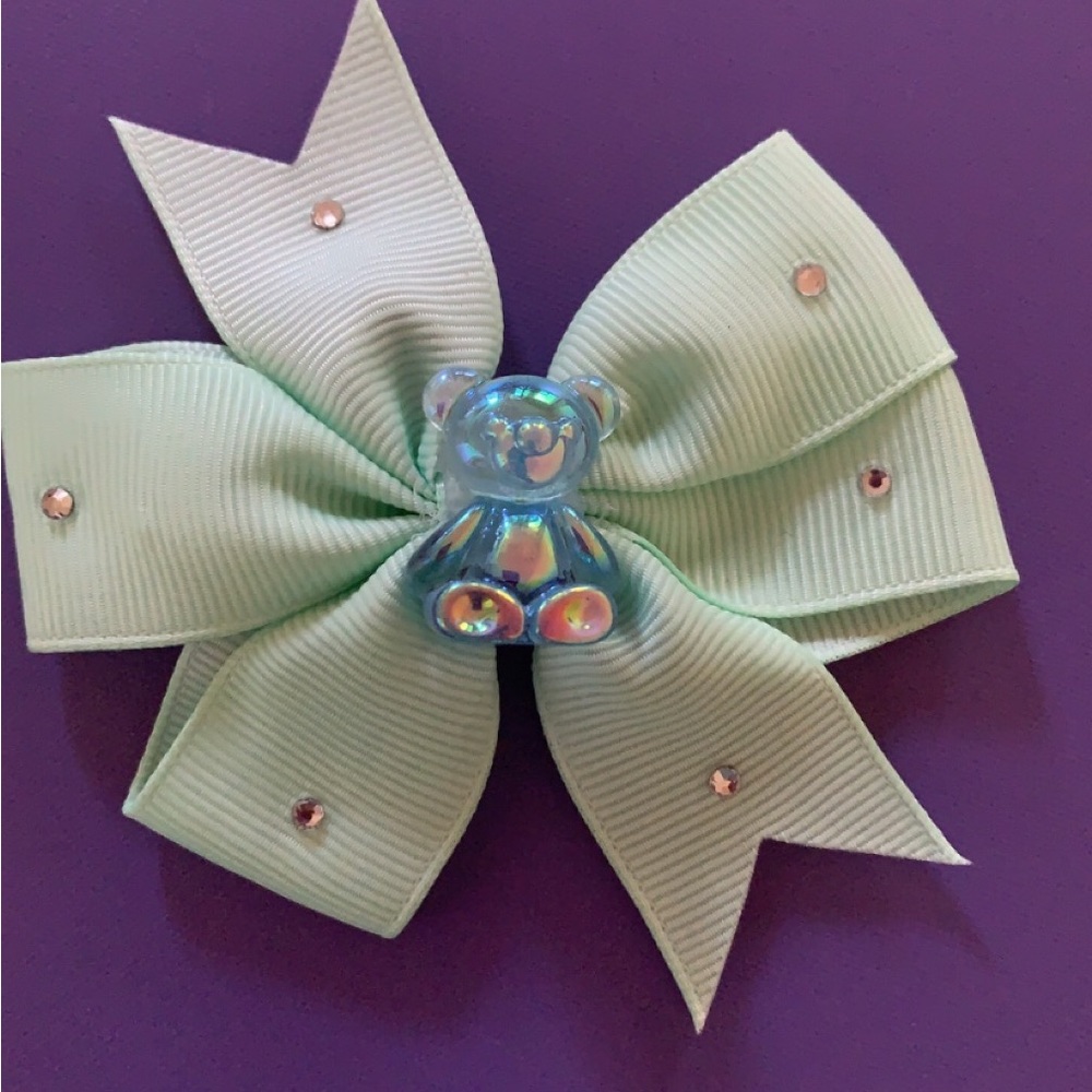 Chrome teddy bear clip bow